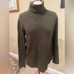 Jcrew Women’s Army Green Sweater